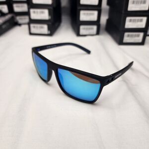Polarized Sunglasses for Men Lightweight UV400 Protection Square Sun Glasses